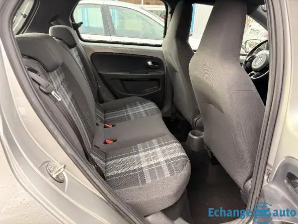 VOLKSWAGEN UP 1.0 60 Up! Club