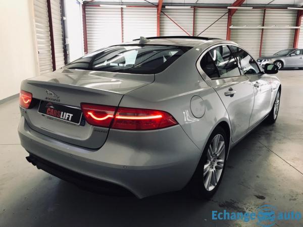 Jaguar XE 2.0 180 PURE GARANTIE 6 MOIS