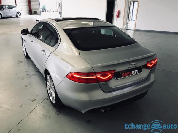 Jaguar XE 2.0 180 PURE GARANTIE 6 MOIS
