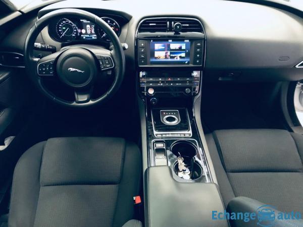 Jaguar XE 2.0 180 PURE GARANTIE 6 MOIS