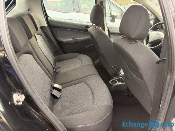 PEUGEOT 206+ 1.4 HDI 70 Urban
