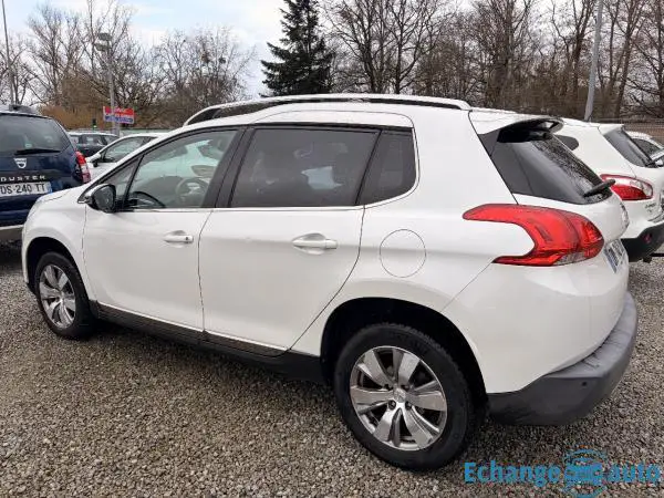 PEUGEOT 2008 1.6 HDI 115 Allure