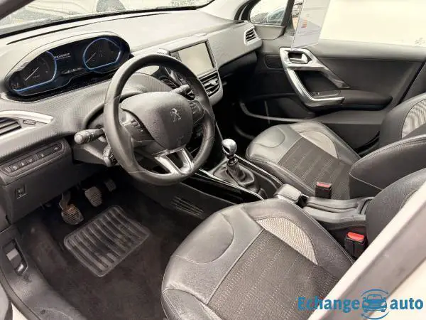 PEUGEOT 2008 1.6 HDI 115 Allure