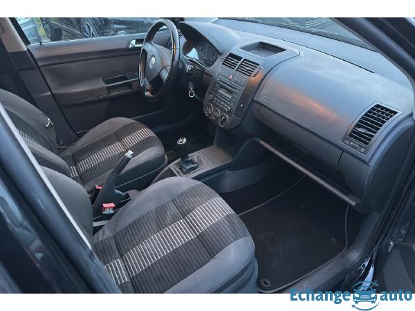 VOLKSWAGEN POLO 1.9 TDI 100 Confortline
