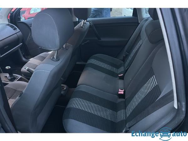 VOLKSWAGEN POLO 1.9 TDI 100 Confortline
