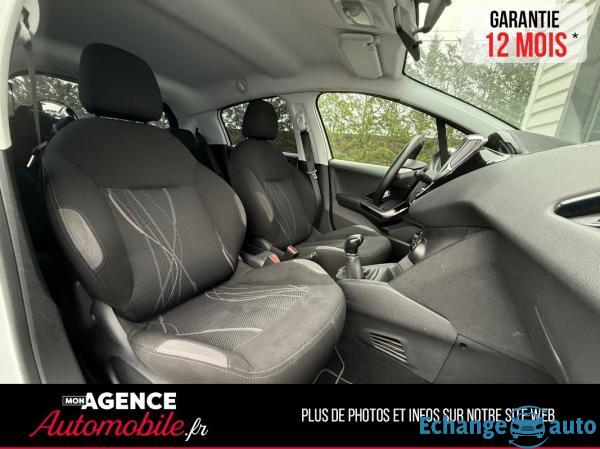 Peugeot 208 1.6 E-HDi FAP 92 Ch JANTES VITRES TEINTEES ATTELAGE / GARANTIE 12 MOIS