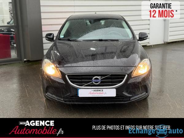 Volvo V40 D2 2.0 120 Ch 5 CYLINDRES MOMENTUM BUSINESS DISTRIBUTION 2024 / GARANTIE 12 MOIS