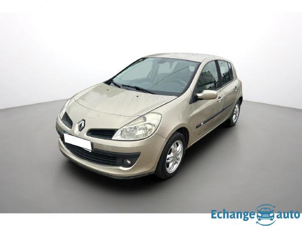 RENAULT CLIO III 1.5 dci privilege BVA