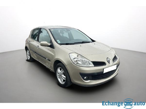 RENAULT CLIO III 1.5 dci privilege BVA