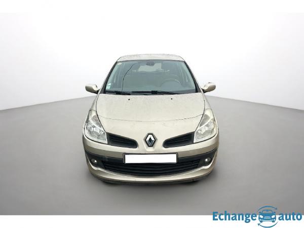 RENAULT CLIO III 1.5 dci privilege BVA