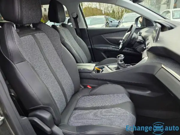 PEUGEOT 5008 7Places BlueHDi 130cv Allure