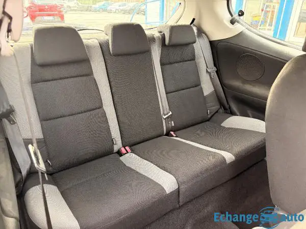 PEUGEOT 207 1.6 HDI 90 Urban