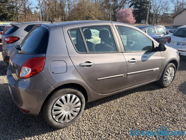 RENAULT CLIO III 1.2i 75ch Zen