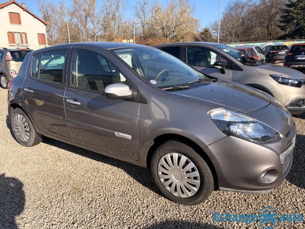 RENAULT CLIO III 1.2i 75ch Zen