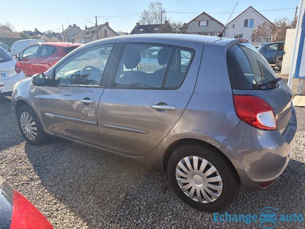 RENAULT CLIO III 1.2i 75ch Zen