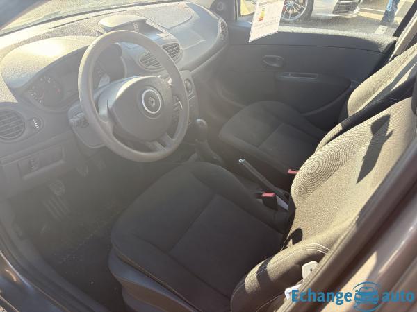 RENAULT CLIO III 1.2i 75ch Zen