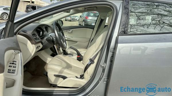 VOLVO V40 CROSS COUNTRY V40 Cross Country 2.0 D3 150 Summum