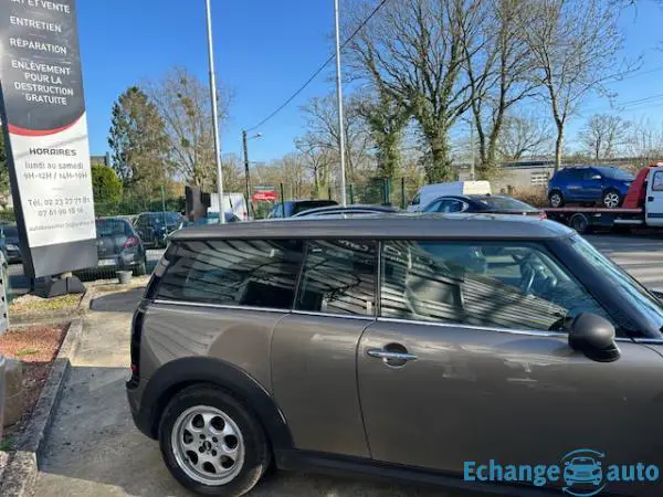 MINI CLUBMAN R55 Clubman 98 ch One Pack Salt A