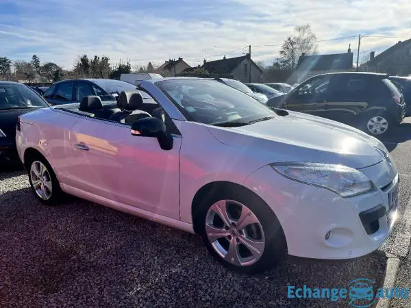 RENAULT MEGANE III CC 1.9 DCI 130 Dynamique
