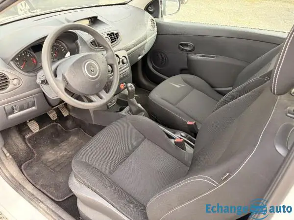 RENAULT CLIO III 1.2i 75ch Zen