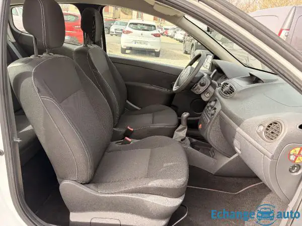 RENAULT CLIO III 1.2i 75ch Zen