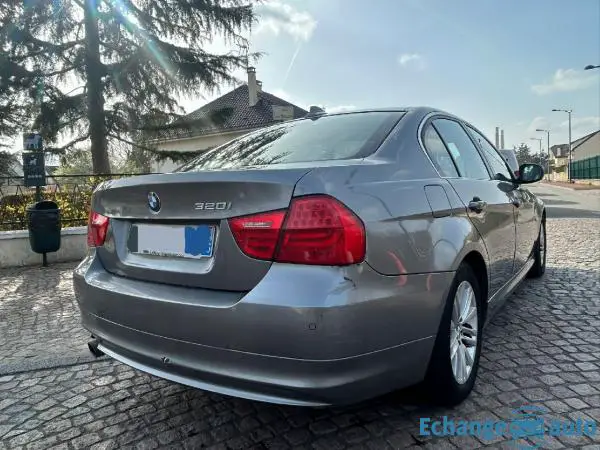 B.M.W. SERIE 3 320i 170 ch Luxe