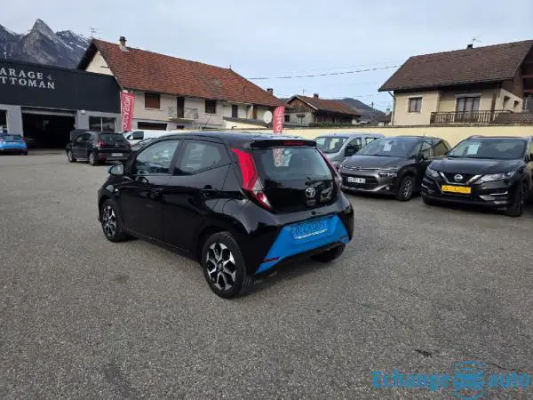 TOYOTA AYGO 1.0 VVT-i x-sport 60 000 km