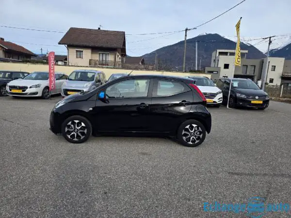 TOYOTA AYGO 1.0 VVT-i x-sport 60 000 km