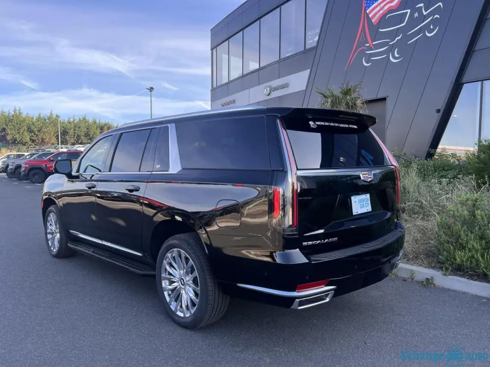 CADILLAC ESCALADE