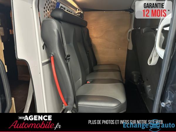 Renault TRAFIC 2.0 DCI 145 CV 6 PLACES