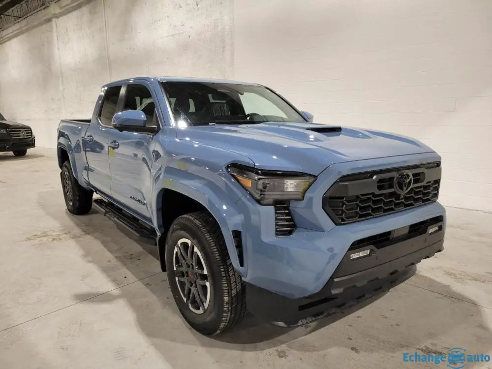 TOYOTA TACOMA