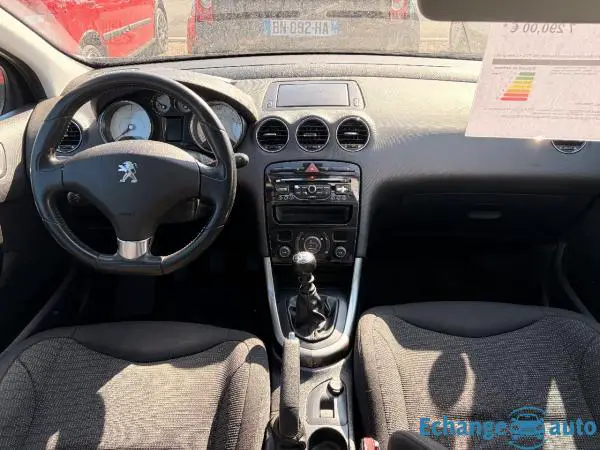 PEUGEOT 308 1.6 HDI 115 Allure