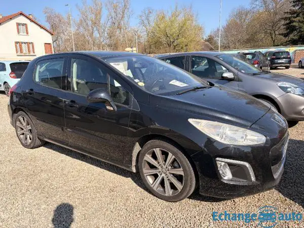 PEUGEOT 308 1.6 HDI 115 Allure