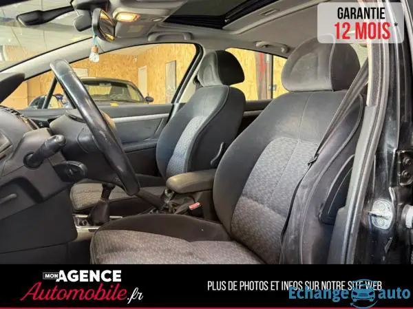 Peugeot 407 1.6 HDI 110 TOIT OUVRANT