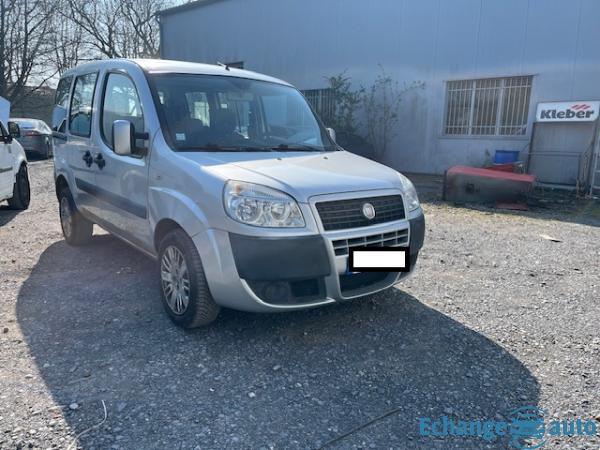 FIAT DOBLO 1.9 MJTD 120  Dynamic7 places