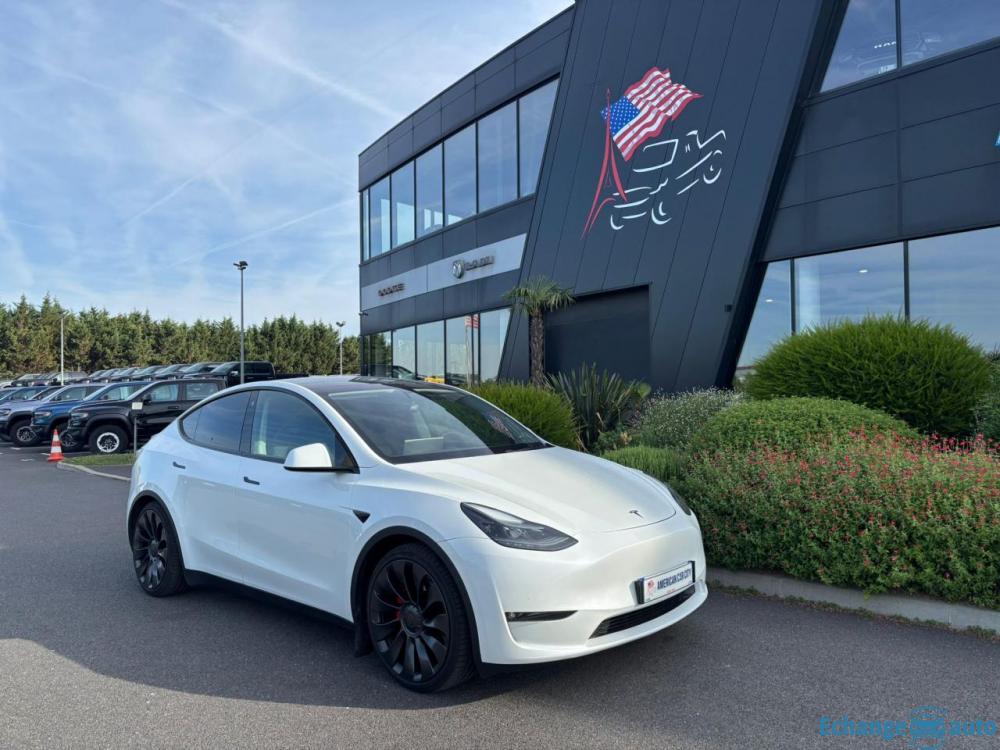 TESLA MODEL Y