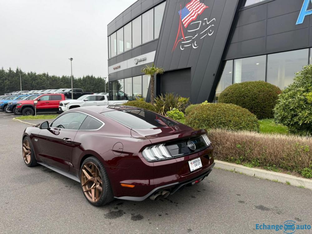 FORD MUSTANG