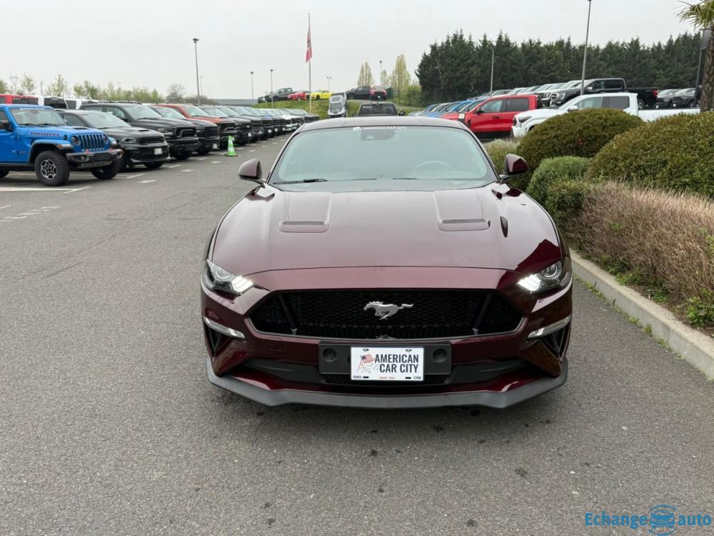 FORD MUSTANG