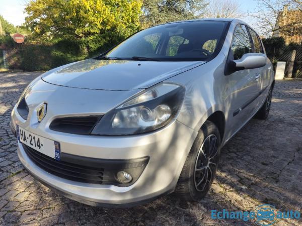 RENAULT CLIO Clio 1.6 16V 110 Confort Dynamique A