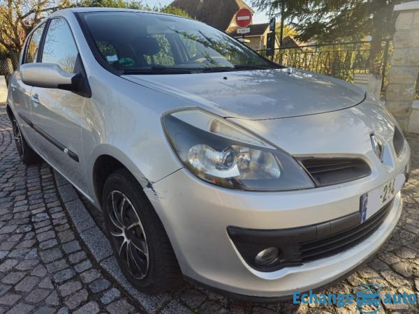 RENAULT CLIO Clio 1.6 16V 110 Confort Dynamique A