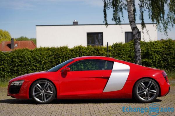 AUDI R8 R8 V8 4.2 FSI 430 Quattro