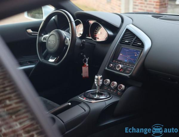 AUDI R8 R8 V8 4.2 FSI 420 Quattro R-Tronic
