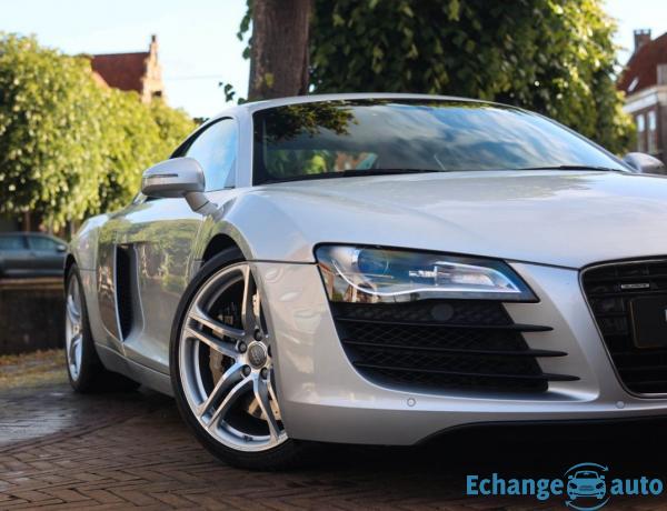 AUDI R8 R8 V8 4.2 FSI 420 Quattro R-Tronic