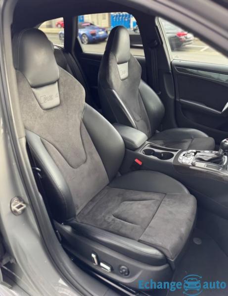 AUDI RS4 AVANT RS4 Avant V8 4.2 FSI 450 Quattro 