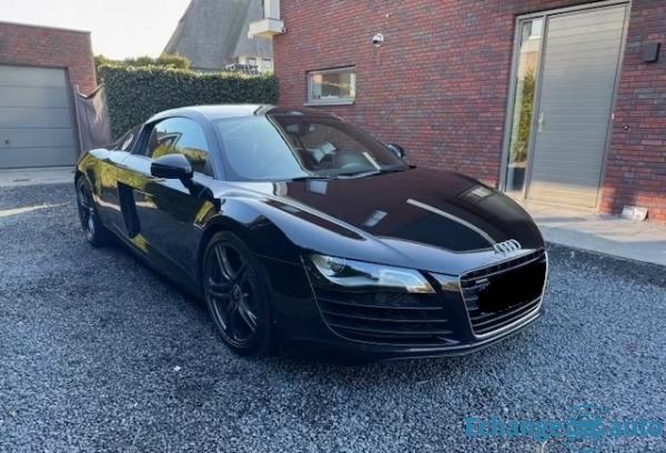 AUDI R8 R8 V8 4.2 FSI 420 Quattro