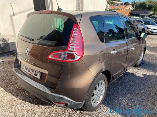 RENAULT SCENIC III 2.0 16v 140 CVT Privilège