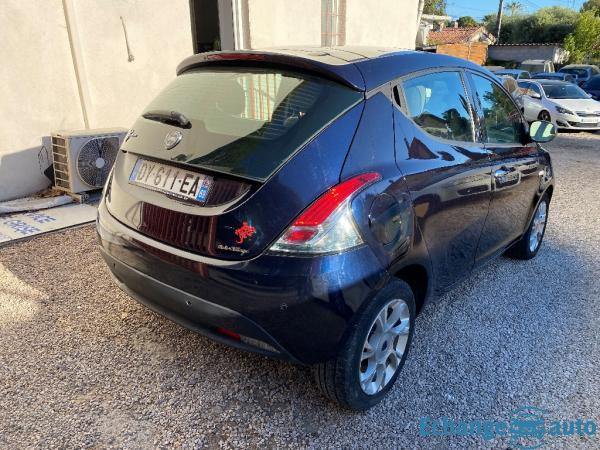 LANCIA YPSILON 1.2 8v 69 ch StopetStart Platinium