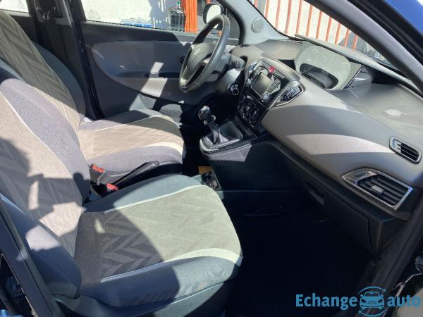 LANCIA YPSILON 1.2 8v 69 ch StopetStart Platinium