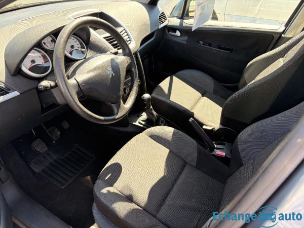 PEUGEOT 207 1.6 HDI 90 Active