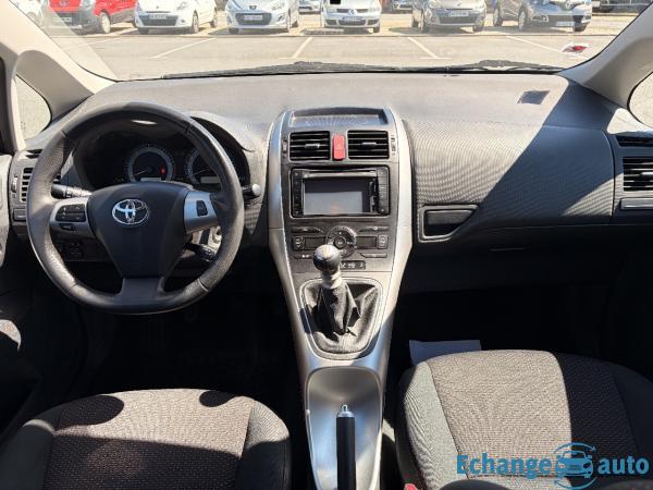 TOYOTA AURIS 126 D-4D Sportline